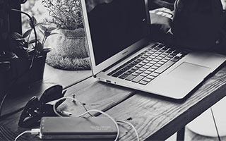 别急着下结论，51爆料这件事一出来就让人感觉不太对，后劲大到让人不敢轻易下判断。